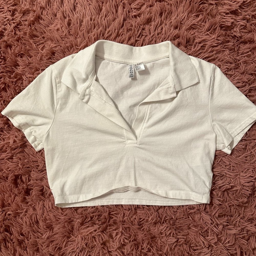 White Collared Crop